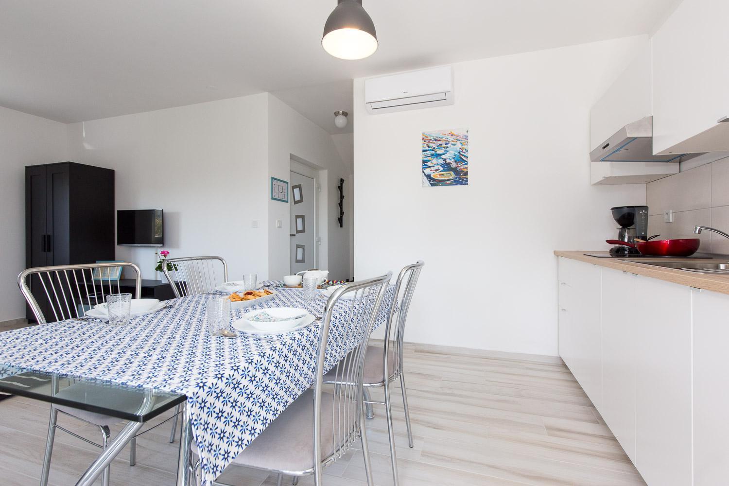 Apartments Stella Krk Town Exterior photo